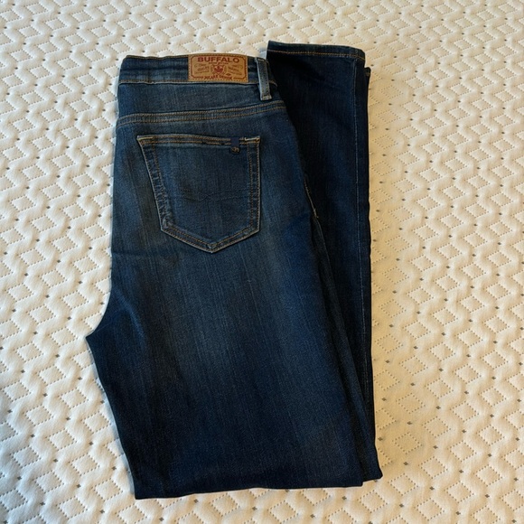 Like new high rise skinny by Buffalo - Picture 3 of 5